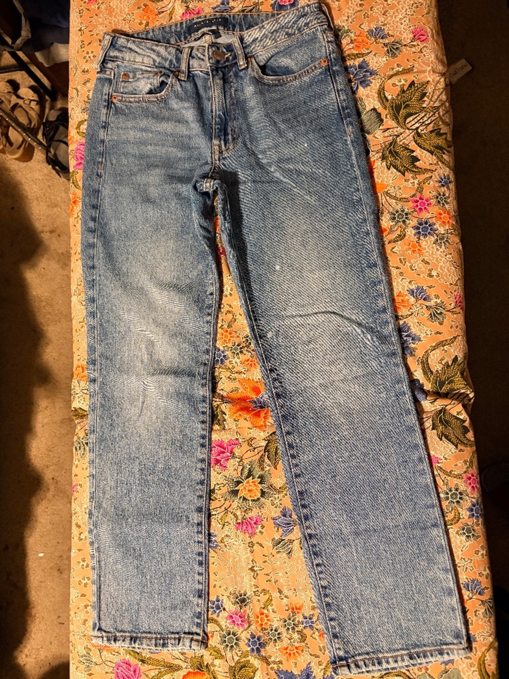 Aeropostale mid rise ankle straight jeans in size 2